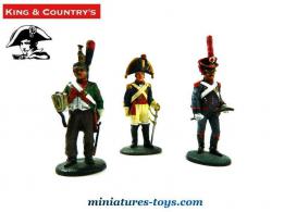 Un lot de 3 figurines de fantassins de l'empire en plomb de King Country au 1/30e