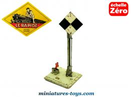 Le signal a damier vert sur pointe de train miniature par LR échelle zéro 0 O