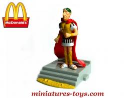 La figurine Jules César de Mac Donald's burger en 2002