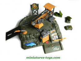 Un ensemble base militaire produit par Majorette sans boite