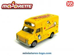 La Fourgon glacier Cirque Pinder en miniature par Majorette au 1/67e