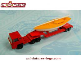 Le Bernard TDA rouge semi porte voilier en miniature de Majorette au 1/87e