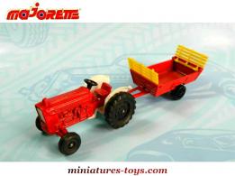 Le tracteur Ford avec sa remorque fourragère en miniature de Majorette au 1/55e