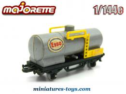 Le wagon citerne Esso miniature de Majorette Rail Route au 1/143e