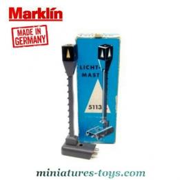 Le signal ferroviaire éclairé pour rails dételeur miniature de Marklin au H0