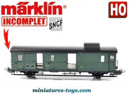 Un fourgon a bagages de la Sncf en miniature Marklin au HO incomplet