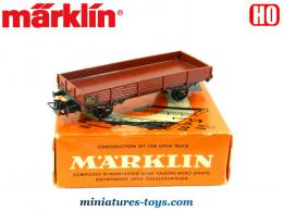 Le wagon plateau a bords bas en miniature de Marklin au HO