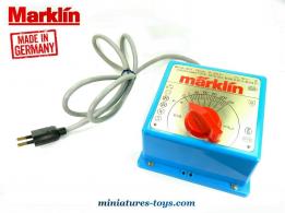 Le transformateur Marklin 220-16 Volts n°6671 pour trains électriques miniatures