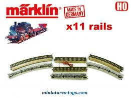 Un lot de 11 rails ferroviaires en métal 3 voies Marklin au H0 HO