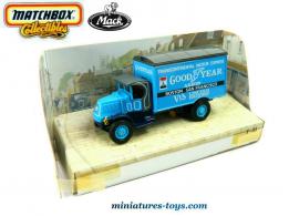 Le camion Mack AC 1930 Good Year de Matchbox Models of Yesteryear au 1/50e