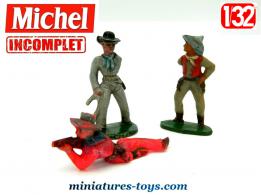 Un lot de 3 cow-boys en plastique Jouets Michel au 1/32e incomplets