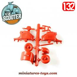 Le Scooter rouge miniature a monter sans colle par Monta-Plex au 1/32e