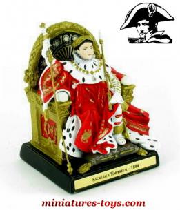 La figurine de Napoléon Ier sur le trône impérial reproduit au 1/32e