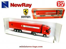 Le Stralis Iveco et sa semi remorque Scuderia Ferrari miniature NewRay au 1/87e