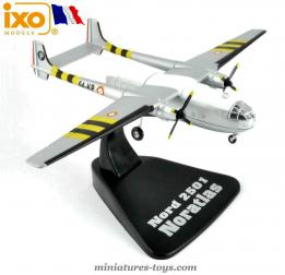L'avion de larguages bimoteur Nord 2501 Noratlas en miniature métal au 1/144e