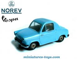 La Vespa 400 découvrable 1958 bleue en miniature de Norev au 1/43e