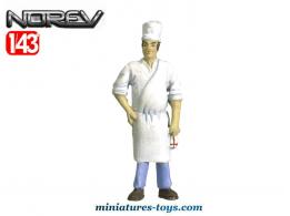 La figurine du cuisinier français en miniature de Norev au 1/43e