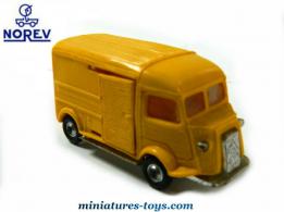 Le Citroën HY jaune en miniature de Norev au 1/86e