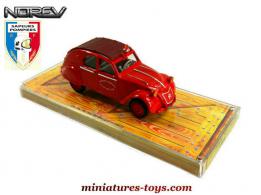La 2cv Citroën AZ 1955 pompiers en miniature Norev au 1/43e