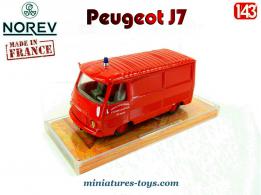 Le Peugeot J7 pompiers des Yvelines en miniature par Norev au 1/43e incomplet