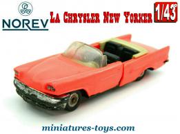 La Chrysler New Yorker rose miniature de Norev au 1/43e cassée