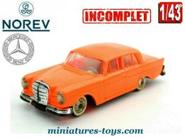 La Mercedes Benz 220 SE Servo direction orange en miniature Norev au 1/43e