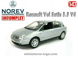 La Renault Vel Satis 3.5 V6 gris métal en miniature Norev au 1/43e incomplète