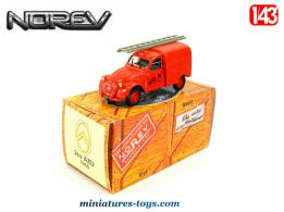 La 2cv Citroën AZU de 1955 pompiers Allo 18 en miniature par Norev au 1/43e