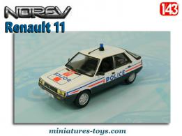 La Renault 11 de la Police en miniature par Norev au 1/43e avec peinture écaillée