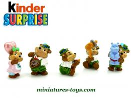 Les Ours Bavarois à la foire en figurines plastique par Ferrero Kinder Surprise