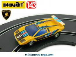 La Lamborghini Countach miniature de Playart pour circuit routiers au 1/43e