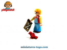 La petite fille articulée et l'oiseau rouge de Playmobil