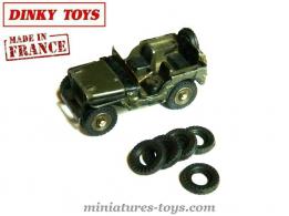 Les 5 pneus Dinky Toys 15/8 noirs et striés pour votre Jeep Dinky Toys miniature