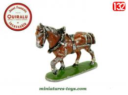 Le cheval de trait de la ferme en miniature par Quiralu au 1/32e
