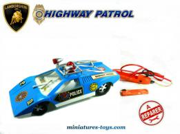 La Lamborghini Countach Police Us en miniature de Reel Toys au 1/6e incomplète