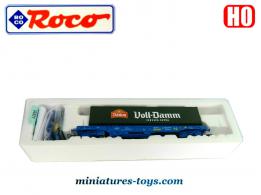 Le wagon porte semi remorque Voll-Damm en miniature par Roco au HO