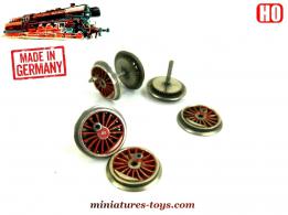 Un lot de 6 roues en métal pour locomotives allemandes miniatures au H0 HO