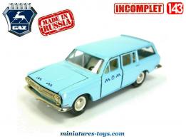 Une voiture miniature Gaz Volga Taxi russe en miniature incomplète au 1/43e
