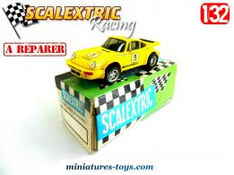 La Porsche 911 Carrera RS miniature pour circuit électrique Scalextric au 1/32e