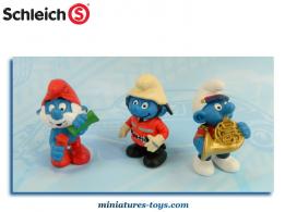 Un trio de figurine Schtroumpf produites par la marque Schleich