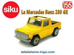 La Mercedes Benz 280 GE jaune en miniature par Siku au 1/50e 3-Inches