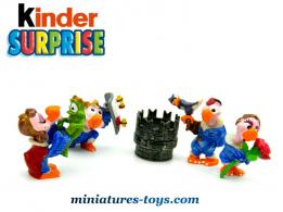 Un ensemble de 4 Sir condors en figurine plastique par Ferrero Kinder Surprise