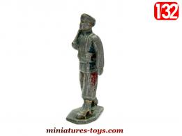 Une figurine en métal d'un Zouave français des années 1930 défilant au 1/32e