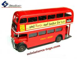 L'autobus anglais AEC rouge a impérial Londonien miniature de Solido au 1/50e