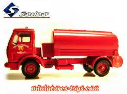 Le Mercedes 1919K citerne Pompiers de Vitrolles en miniature de Solido au 1/50e