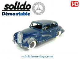 La Mercedes Benz 300 bleue miniature par Solido démontable au 1/43e