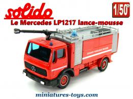 Le camions Mercedes LP1217 lance-mousse miniature de Solido au 1/50e