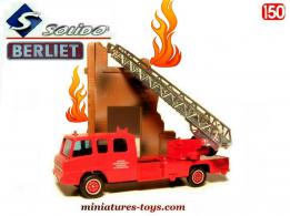 Le Berliet Camiva grande échelle EPA 30 en miniature pompiers Solido au 1/50e