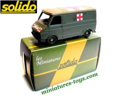 Le Citroën C35 ambulance tôlé militaire en miniature de Solido au 1/50e