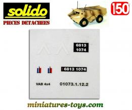 La planche de marquage du blindé français VAB 4x4 miniature Solido au 1/50e